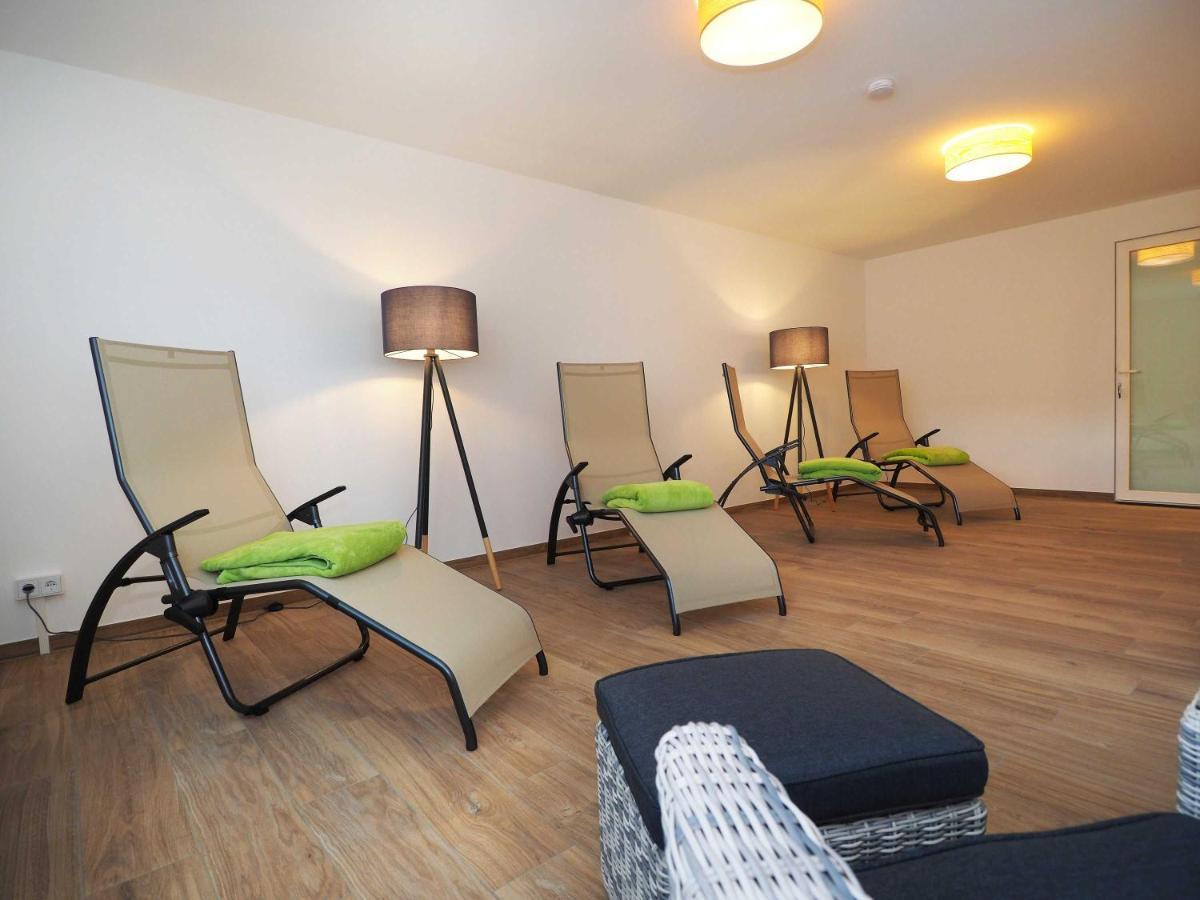 Appartement "Mondstein" Mit Penthouseflair - Oase Am Haff Garz  ภายนอก รูปภาพ